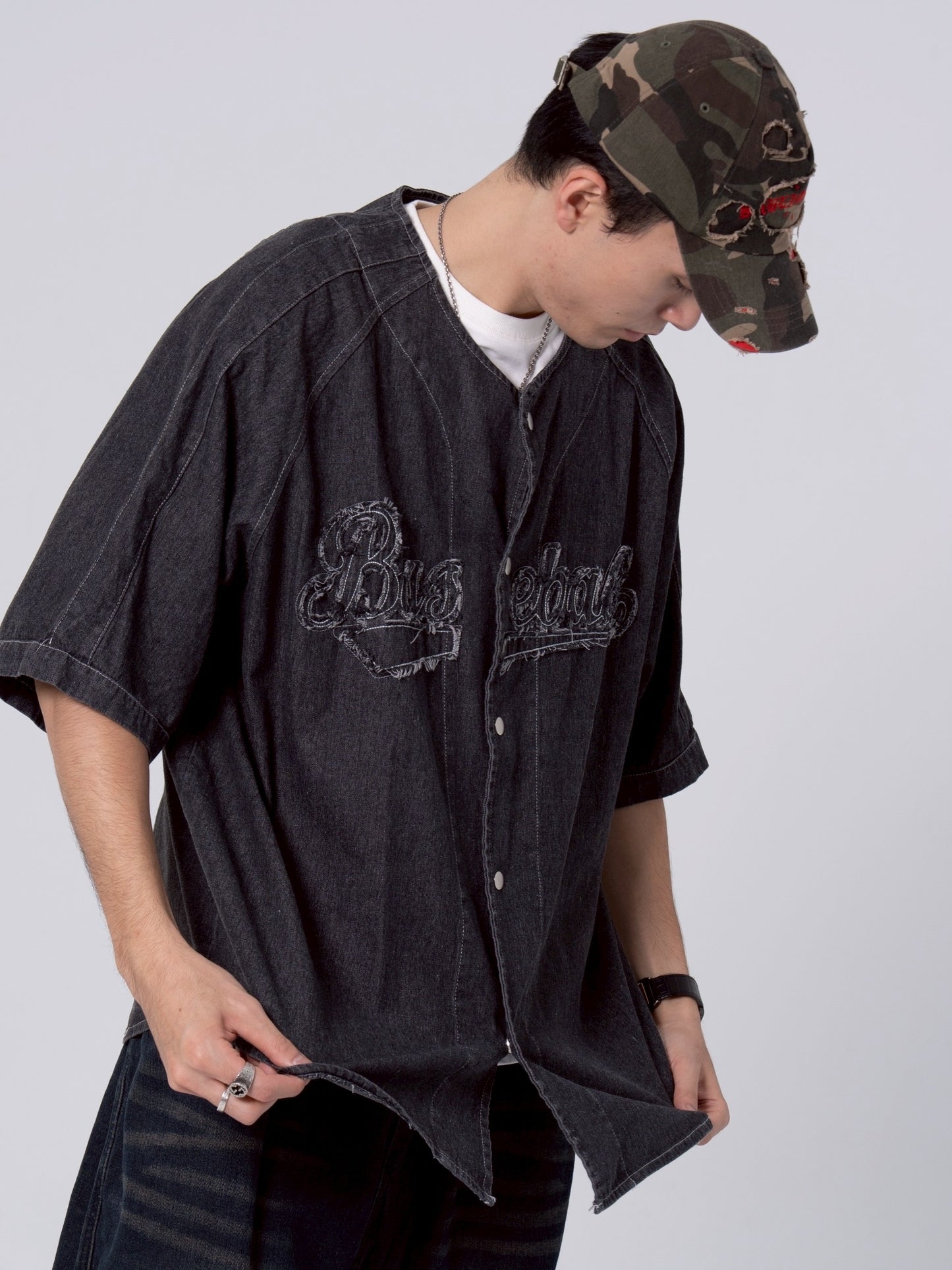 破壞文字牛仔棒球襯衫